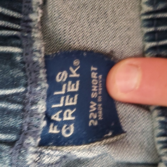 Falls Creek blue jeans - Picture 2 of 4